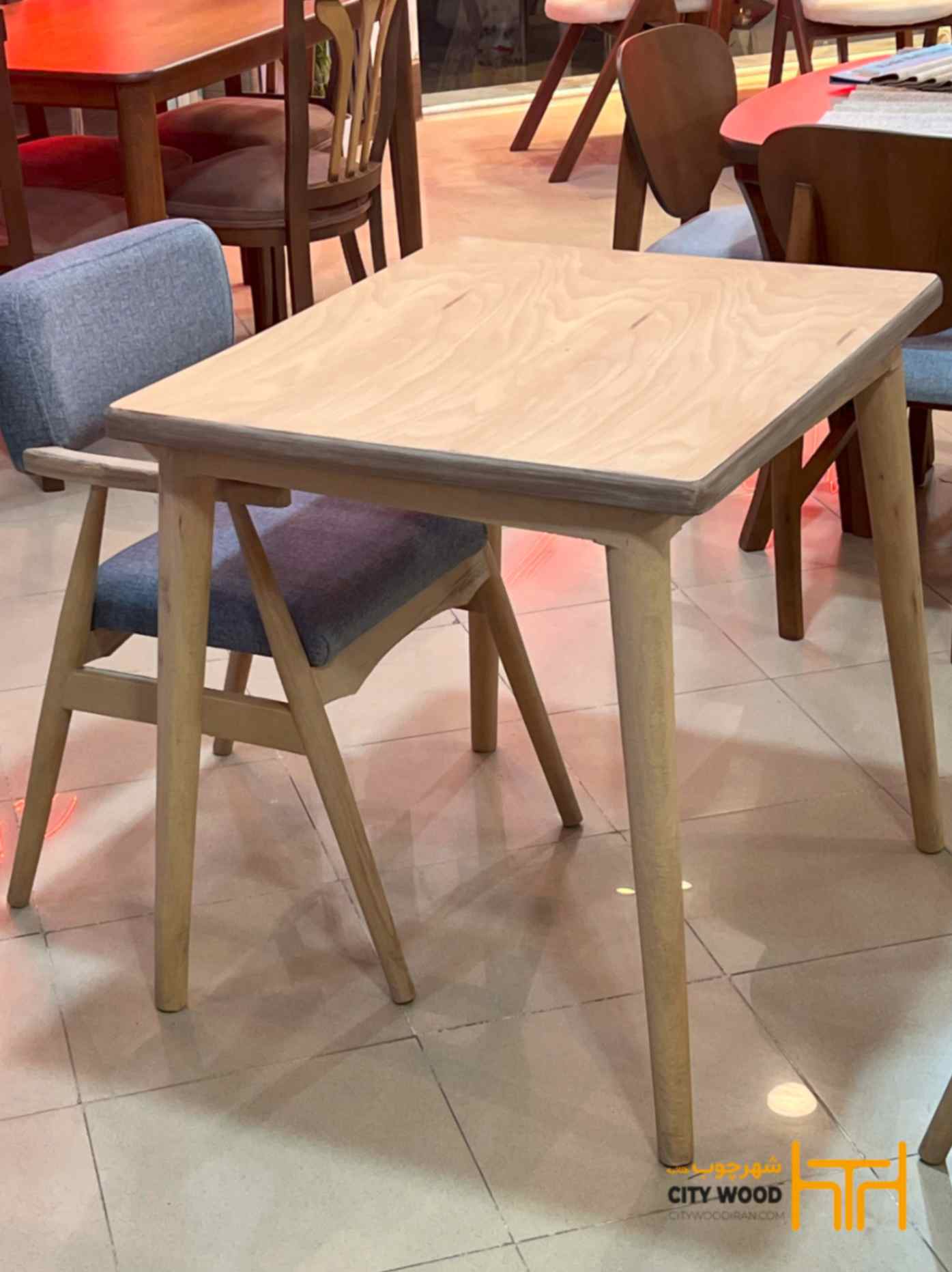 میز ناهارخوری دو نفره مدل آوین کد 80006