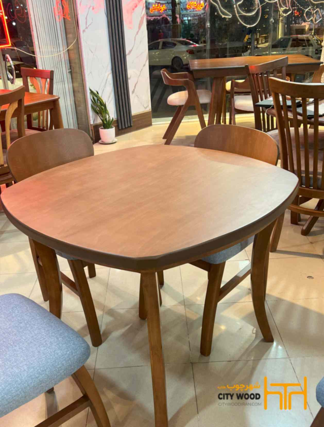 میز ناهار خوری مدل تریو مدرن ۴ نفره کد 80007